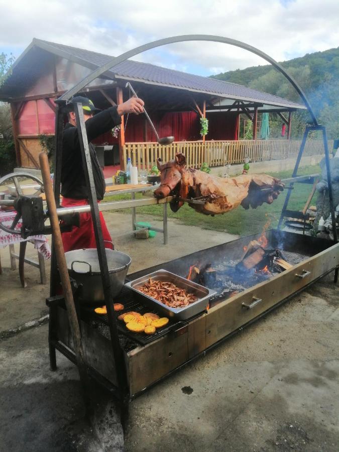 Casa Amaya Bacău Екстериор снимка